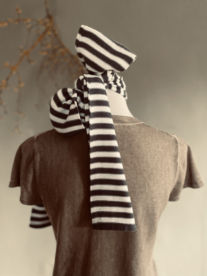 hübscher, gestreifter Schal – Bild 2