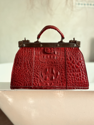 rote Tasche aus Krokodilleder, antikes Einzelstück – Bild 3