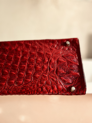 rote Tasche aus Krokodilleder, antikes Einzelstück – Bild 6