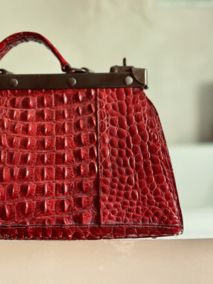 rote Tasche aus Krokodilleder, antikes Einzelstück – Bild 5
