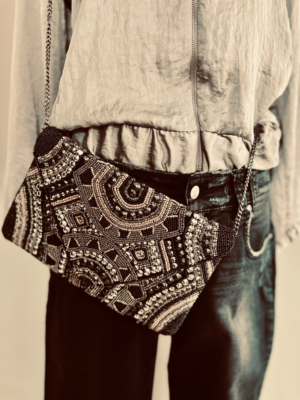 hübsche Tasche mit Perlen von bonprix collection – Bild 2