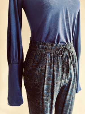 dunkelblaues Top von bobi, S – Bild 4