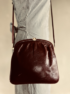 kleine dunkelrote Ledertasche – Bild 3