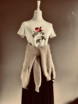 süßes T-Shirt mit Rose von H&M, M – Bild 3