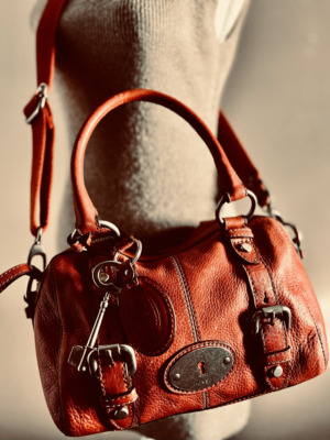 praktische rote Ledertasche von Fossil – Bild 3