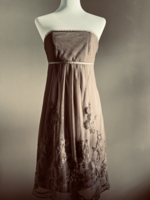 zartes besticktes Abendkleid von Esprit, M – Bild 3