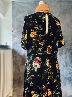 schönes Blumenkleid von H&M, XXL – Bild 2