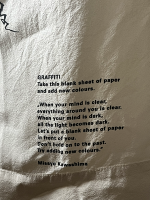 Künstlerisches Kleid aus Papier von Annette Görtz, XL – Bild 6