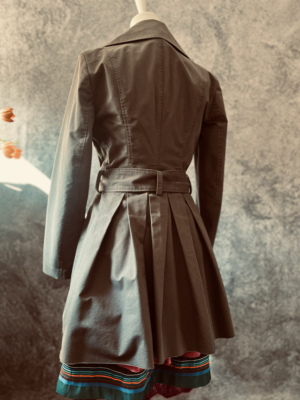 Wunderschöner Trenchcoat von Hugo Boss, XS-S – Bild 6