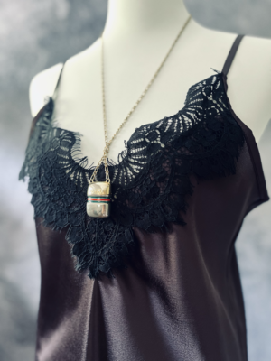 Gucci-Kette mit Anhänger – Bild 3