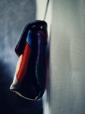 bunte Tasche aus glänzendem weichen Leder – Bild 5